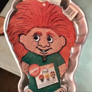 Vintage Wilton Trolls Aluminum Cake Pan